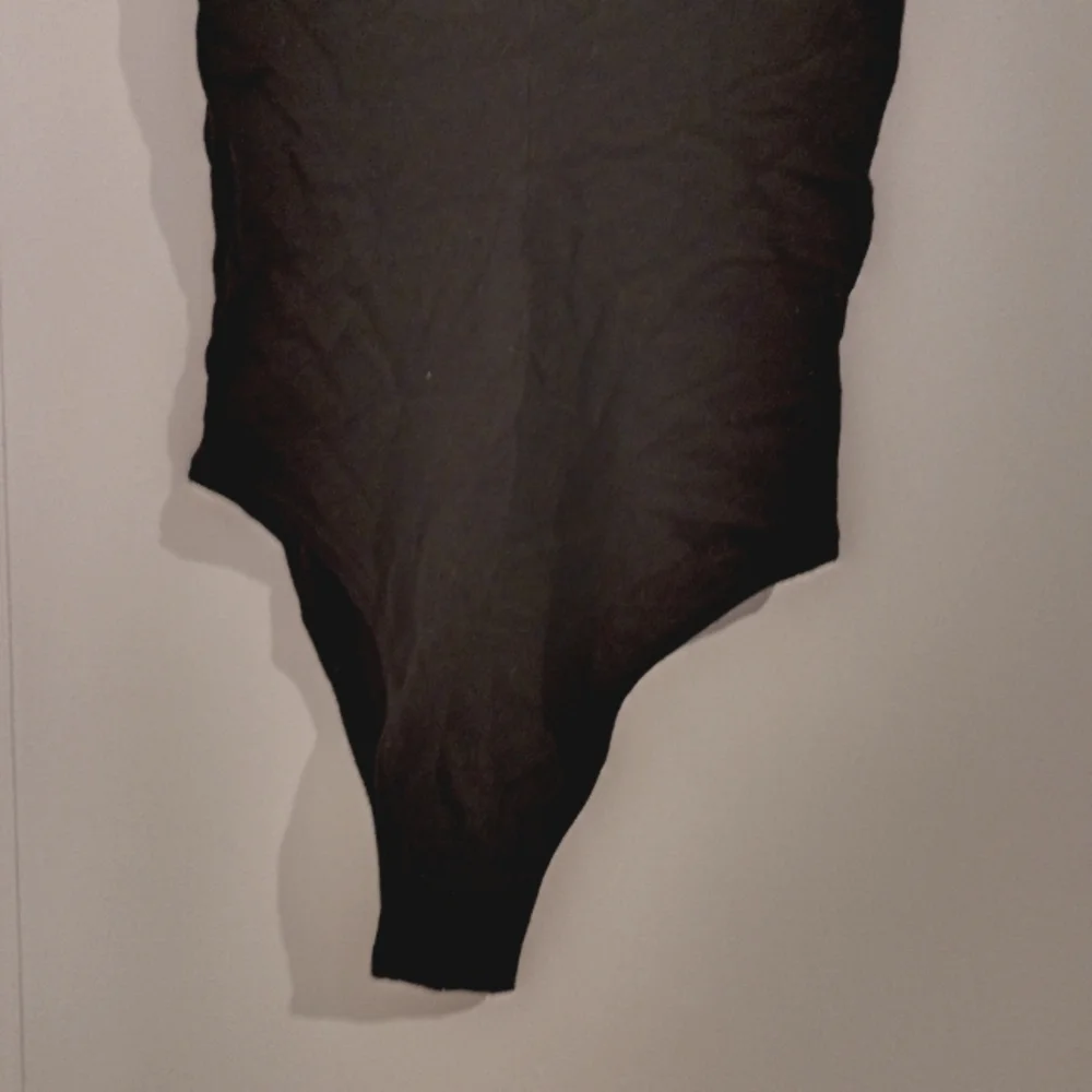 Ksubi black V front knit bodysuit in Size S - Picture 6 of 7